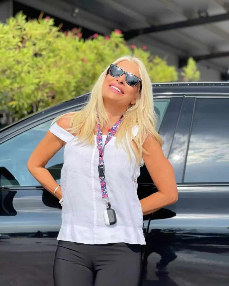 Η Ελένη Μενεγάκη προετοιμάζεται για την πρεμιέρα της 