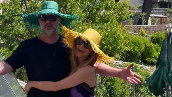 "Τόσο περήφανη για σένα..." - Η Βανδή αποθέωσε τον Μπισμπίκη στην Επίδαυρο