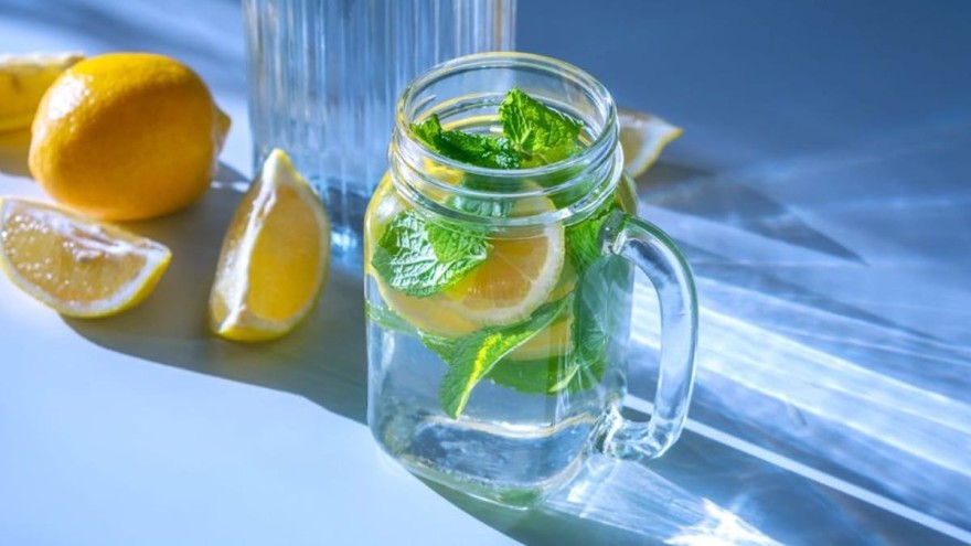 Πώς θα φτιάξεις το ρόφημα με πορτοκάλι, μέλι και φουντούκι 