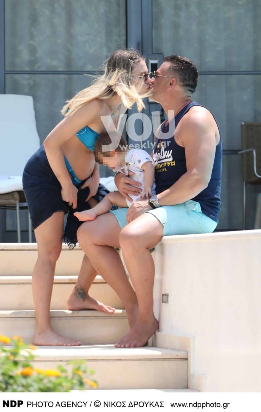 Κώστας Σόμμερ και Παπαδάκη φιλιούνται στη Ρόδο