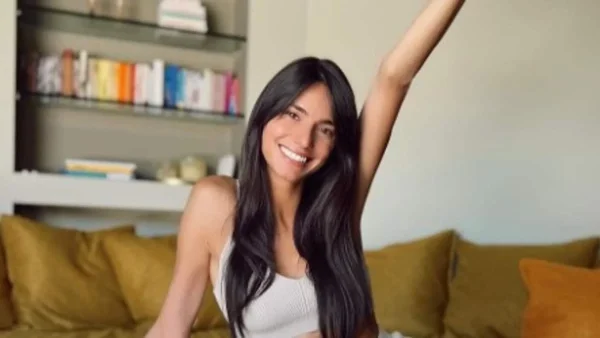 «Love Island κανείς;» - Το γεμάτο νάζι βίντεο της Ηλιάνας Παπαγεωργίου με άκρως αποκαλυπτικό μαγιό