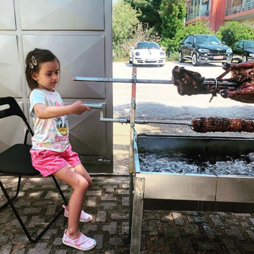 Θάνος Πετρέλης μικρή κόρη