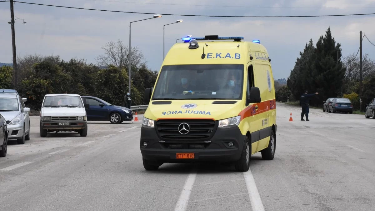 Πύργος: Επίθεση με μαχαίρι σε 18χρονο έξω από νυχτερινό κέντρο διασκέδασης