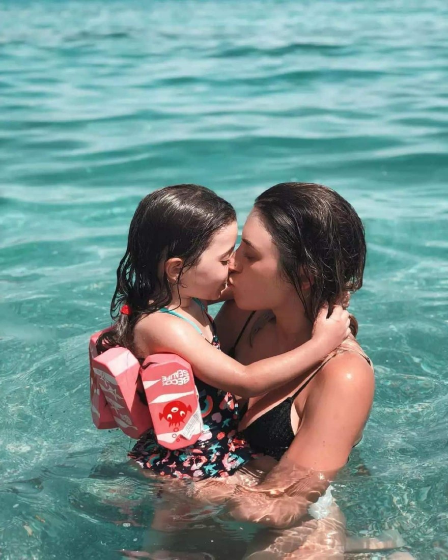 Ραφαέλα Ψαρρού - κόρη