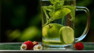 Για να στεγνώσεις τελείως χρειάζεσαι λεμόνι και... - Το σωτήριο σπιτικό ρόφημα που θα σε κάνει να φαίνεσαι "μισή"