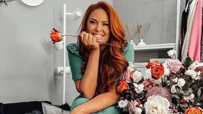 Ξέχασε τα μακιγιάζ και τα μαλλιά κομμωτηρίου - Χαμένη στους καταρράκτες η Σίσσυ Χρηστίδου