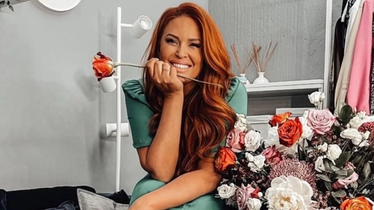 Ξέχασε τα μακιγιάζ και τα μαλλιά κομμωτηρίου - Χαμένη στους καταρράκτες η Σίσσυ Χρηστίδου