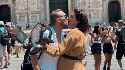 Της φιλούσε την κοιλιά και "έλιωνε" - Η τρυφερή ανάρτηση της Σοφίας Λεοντίτση με τον σύζυγό της