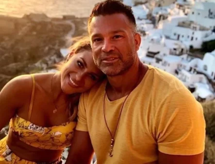 Αποκοιμήθηκε στην παραλία - Έχει μεγαλώσει απίστευτα ο 11 μηνών γιος του Κώστα Σόμμερ και της Βαλεντίνης Παπαδάκη