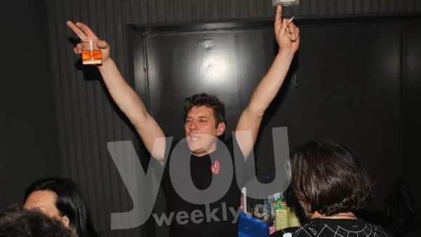 Δεν έχει πατήσει ακόμα τα 50 και κρατιέται κορμάρα - Η εμφάνιση του Γιάννη Στάνκογλου στην παραλία