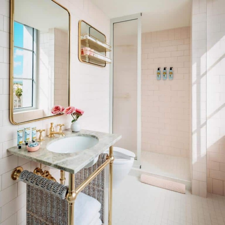 Μεταξά & Καπότσης διακοπές