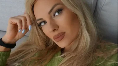 Κοιμόταν δίπλα της σαν ο φύλακας άγγελός της ο Βιτζηλαίος - Το τρυφερό στιγμιότυπο της Τζούλιας Νόβα με τον σύντροφο και την κόρη της