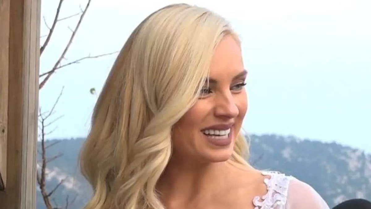 Πότε γέννησε είπαμε; Μετράγαμε κοιλιακούς στην φωτογραφία της Νόβα 9 μήνες μετά την γέννηση της κόρης της