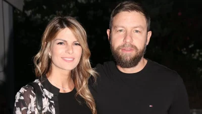 To φωτογραφικό άλμπουμ του Γιάννη Βαρδή και της Σκαφίδα - Για διακοπές στη Λίνδο με τα πανέμορφα παιδιά τους