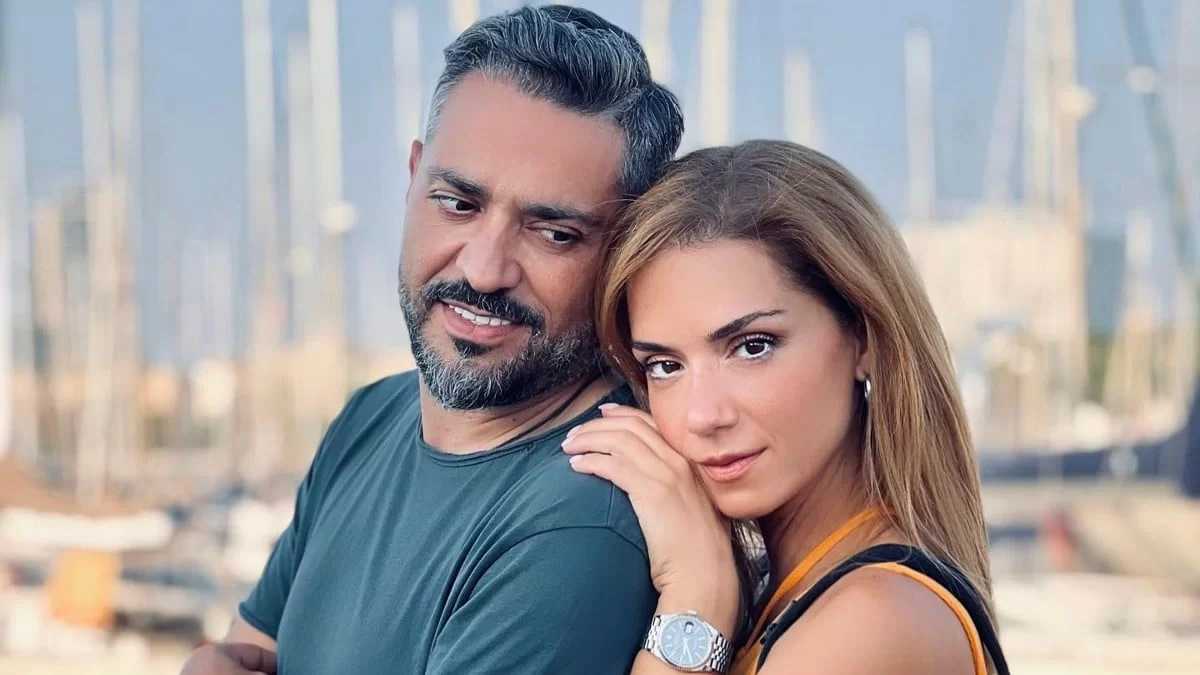 Μαυρισμένη σε πολυτελές σκάφος - Η Βάσω Λασκαράκη στην αγκαλιά του Λευτέρη Σουλτάτου