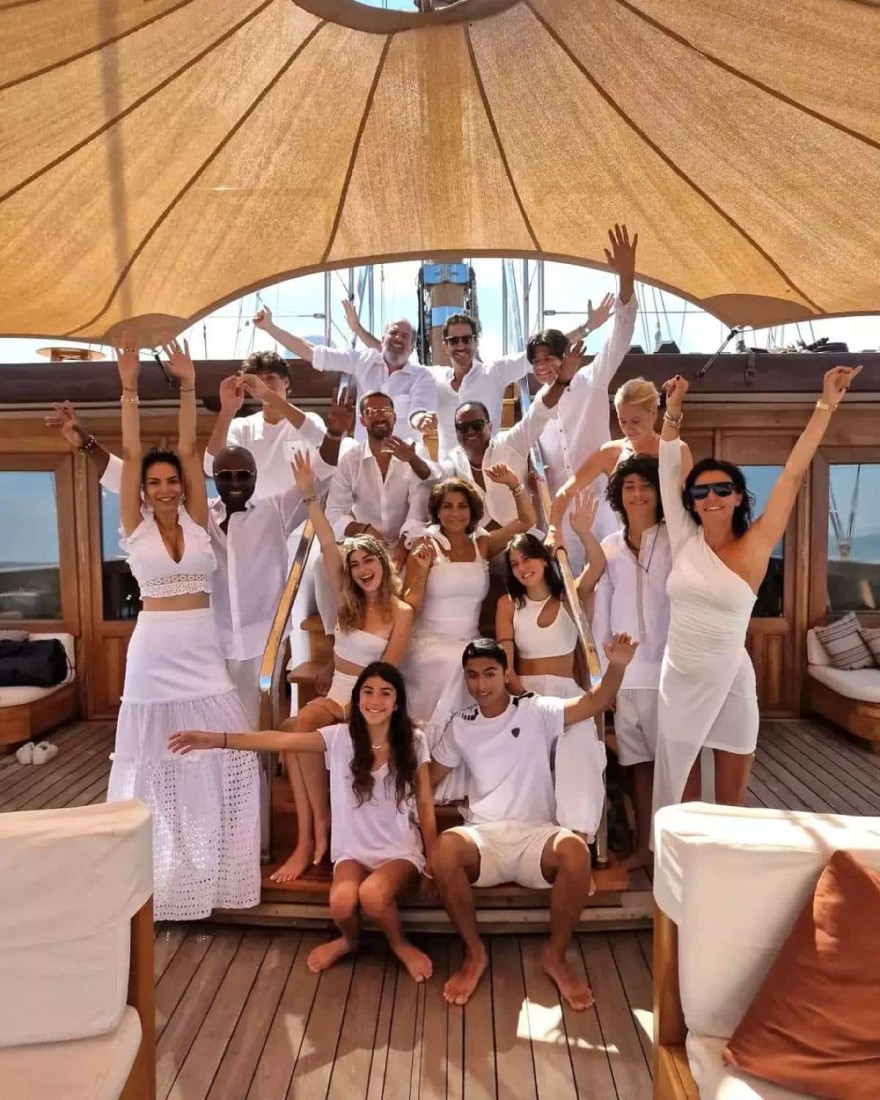 Μαρίνα Βερνίκου - Η ανάρτηση στην Ινδονησία