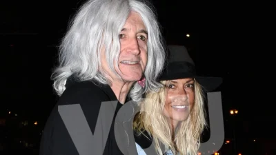 «Ο Χριστός και η Παναγία» - ''Ξεσπάθωσε'' το twitter με την εμφάνιση του Καρβέλα και της Βίσση στο γήπεδο