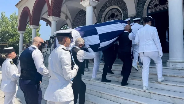 ''Ξέρω ότι υπήρξαν στιγμές που απελπίστηκες'' - Ραγίζει καρδιές ο επικήδειος του αρχηγού των Δοκίμων για την 19χρονη