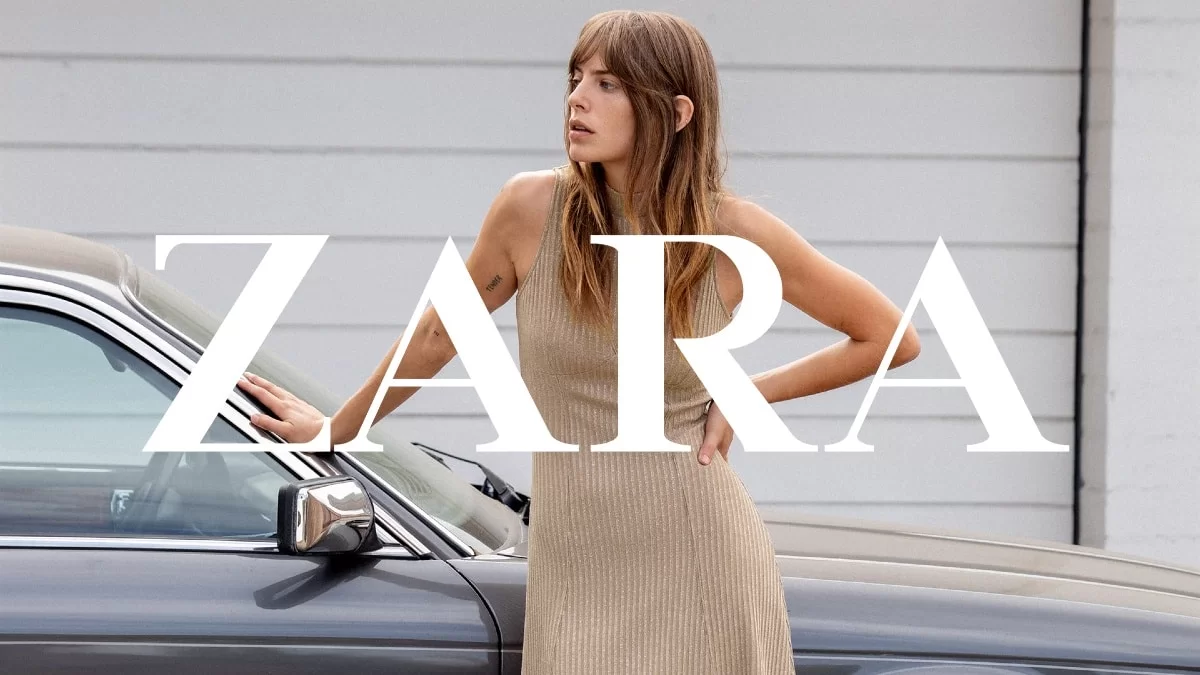 Μοιάζει σα να την πήρες από ακριβό οίκο, όμως κοστίζει 29,95 ευρώ - Maxi φούστα και μπότες στο Zara