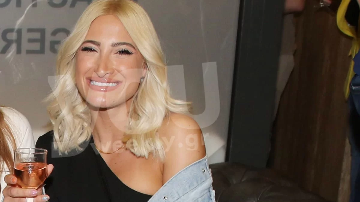 Εξαφάνισε την κοιλίτσα της - Η εμφάνιση της Ιωάννας Τούνη με το τζιν του Αλεξάνδρου και...