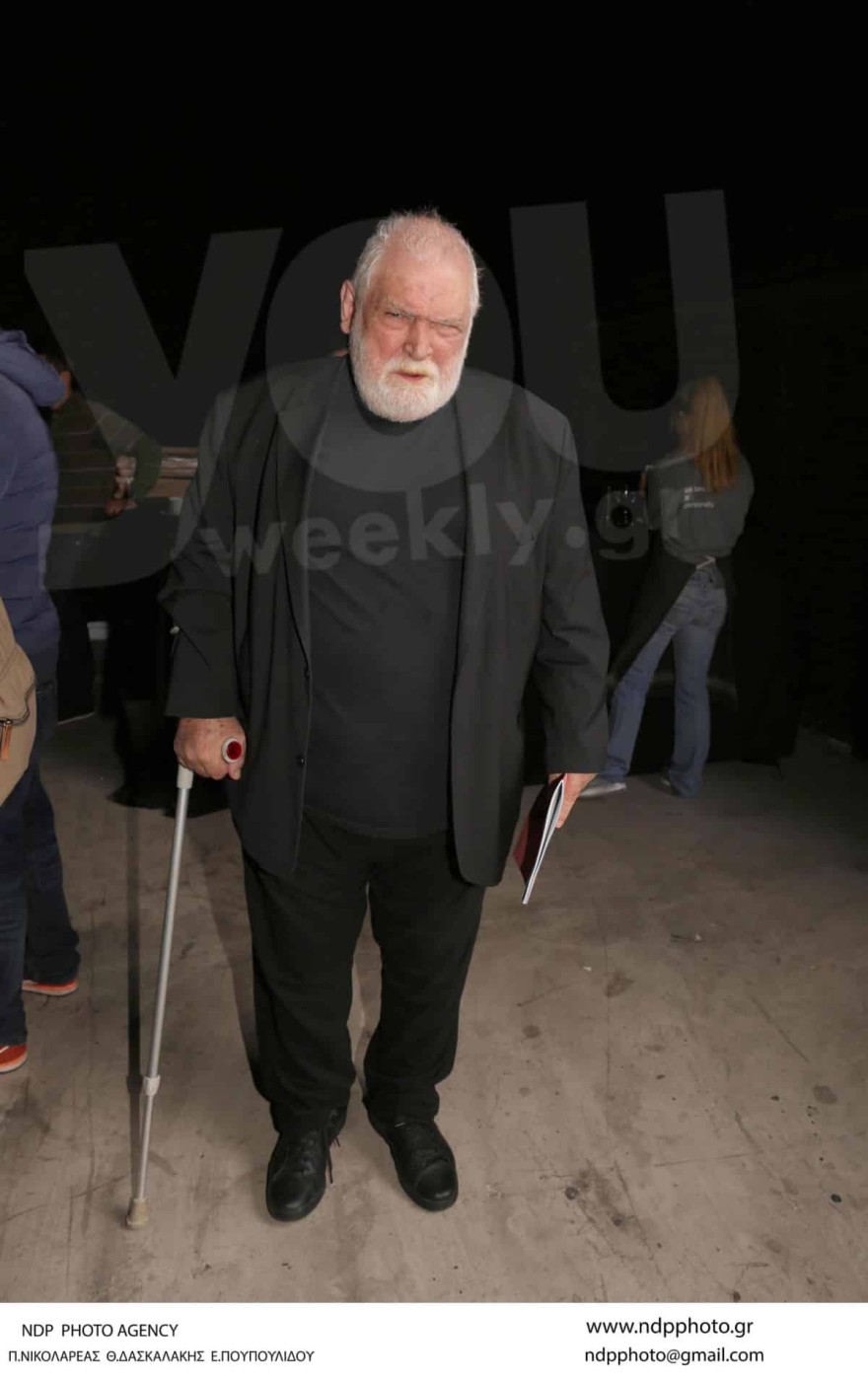  Κώστας Καζάκος