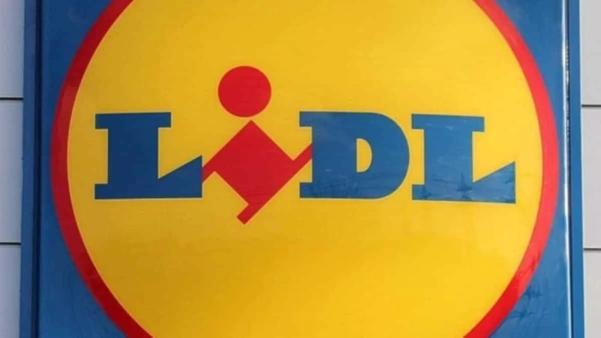 Εδώ και μερικές ώρες στα σούπερ μάρκετ Lidl... - Γέμισαν τα καρότσια από νωρίς σήμερα το πρωί