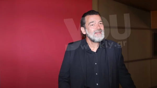 Η πρώτη δημόσια εμφάνιση του Κωνσταντίνου Καζάκου μετά τον θάνατο του πατέρα του, Κώστα