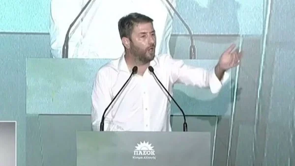 Στο χειρουργείο ο Νίκος Ανδρουλάκης - Οι εξελίξεις με την κατάσταση της υγείας του