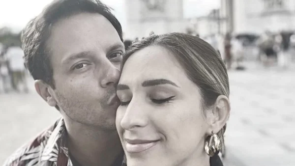 Με την κοιλιά στο στόμα η Αντιγόνη Ψυχράμη - Η νέα φωτογραφία λίγο πριν γεννήσει