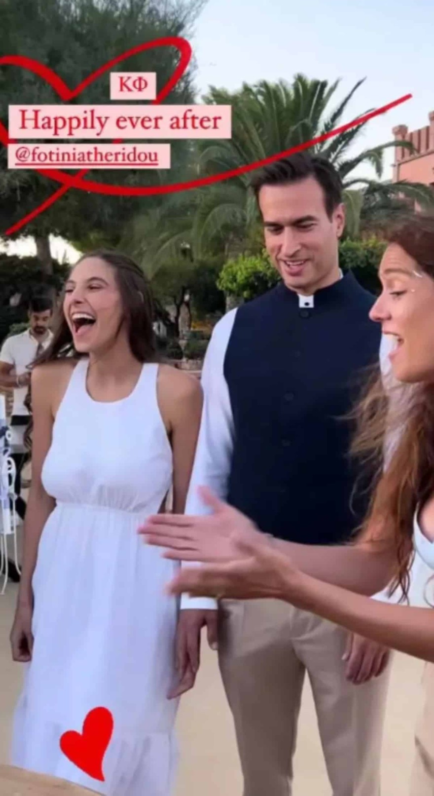 Παντρεύτηκαν Φωτεινή Αθερίδου και Κωνσταντίνος Μαγκλάρας - Η πρώτη φωτογραφία τους μέσα από την τελετή