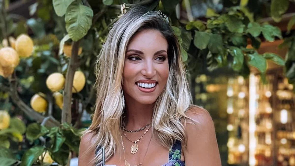 Με πανέμορφο, co-ord σετάκι, γιορτάζει στην Ιταλία την ονομαστική εορτή της, η Αθηνά Οικονομάκου