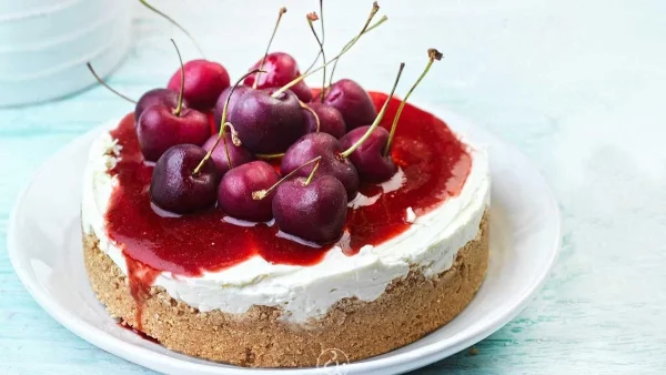 Εύκολο και με λίγες μόνο θερμίδες - Ζουμερό cheesecake ψυγείου χωρίς ζάχαρη