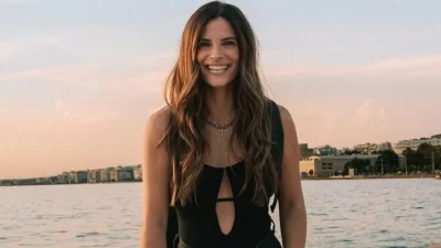 Η Χριστίνα Μπόμπα συνάντησε τη διάσημη σωσία της στο Παρίσι - Πόζαραν σε δημόσια εκδήλωση