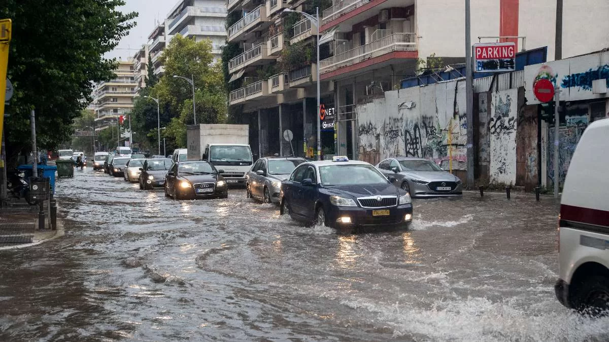 Καιρός (3/9): Βροχερό Σάββατο και πτώση της θερμοκρασίας