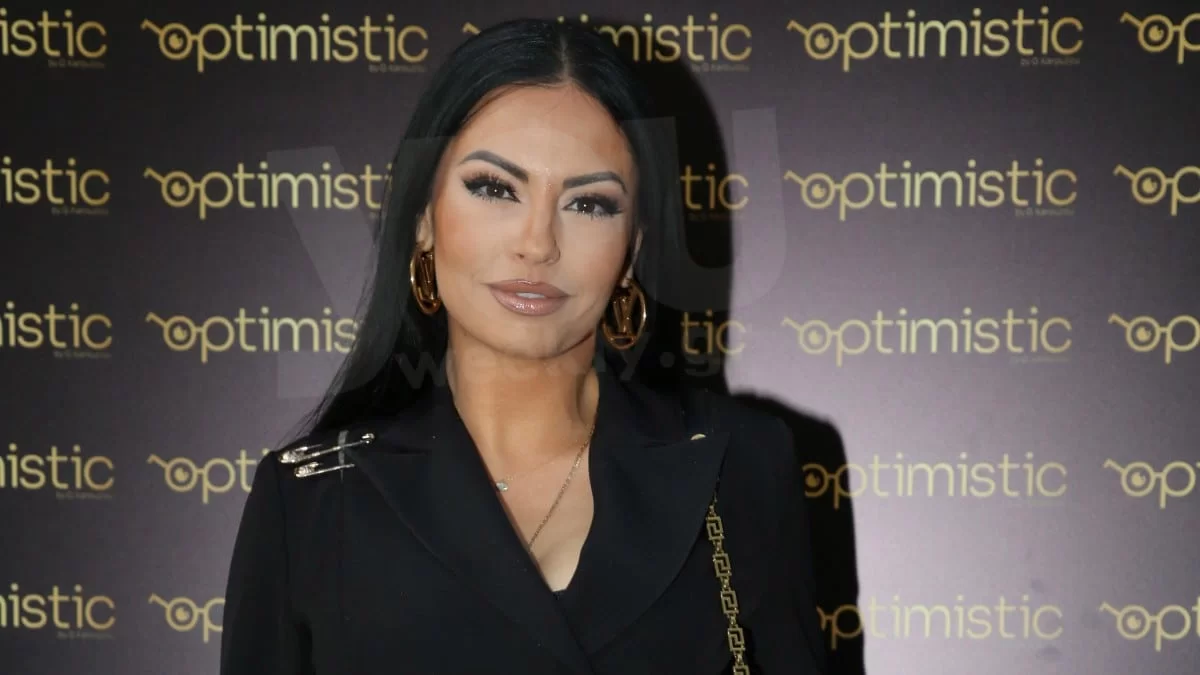 «Είναι δυνατόν να υπάρχουν άνθρωποι σαν και σένα;» - Σε έξαλλη κατάσταση η Δήμητρα Αλεξανδράκη