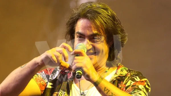 Διονύσης Σχοινάς: Μετά τη διάλυση της συνεργασίας με τον Μαζωνάκη θα τραγουδάει με την πρώην του