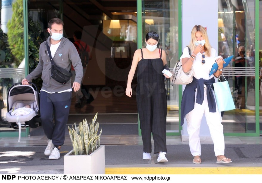 Εξιτήριο για την Άννα Μπεζάν και το μωράκι της 