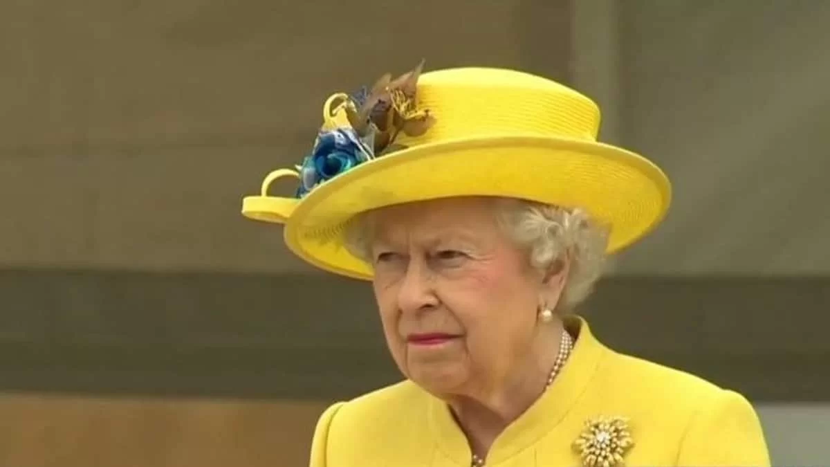«Η αγαπημένη μας βασίλισσα είναι νεκρή» - Τα διεθνή πρωτοσέλιδα ανά τον κόσμο για την Ελισάβετ