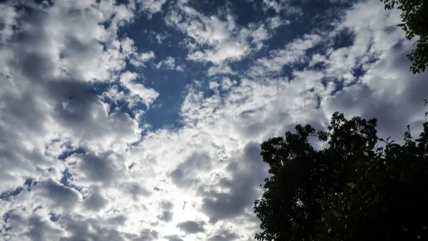 Καιρός σήμερα 28/9: Αίθριος με τοπικές νεφώσεις - Που θα έχουμε τοπικές βροχές