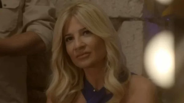 ''Και κουλτουριάρα και σέξι, τη συμπάθησα λίγο'' - Έλαμψε η Φαίη Σκορδά στα «Νούμερα» και το twitter την προσκύνησε