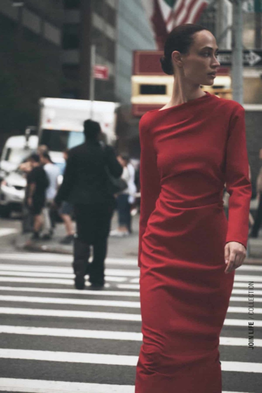 Κόκκινο φόρεμα από τα Zara για όλες τις ηλικίες