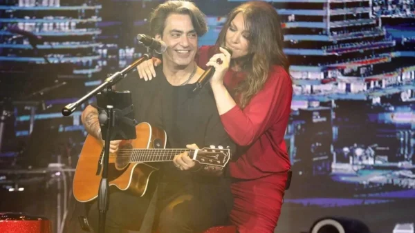 Ξεκινά πόλεμος εκατομμυρίων: Στην αντεπίθεση Καίτη Γαρμπή και Διονύσης Σχοινάς μετά το εξώδικο από το νυχτερινό κέντρο