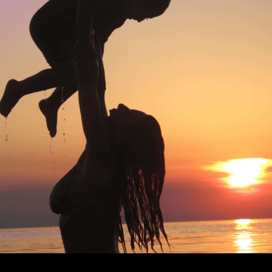 Κέλλυ Κελεκίδου γιος