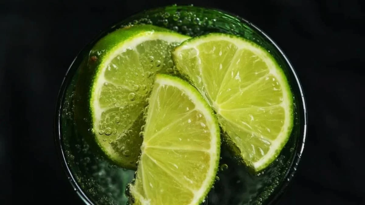 Είναι μεγάλο λάθος - Δώσε μεγάλη προσοχή όταν πίνεις νερό με λεμόνι κάθε μέρα