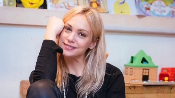 Κορμάρα στα 46 της μετά από μία γέννα - Το πραγματικό σώμα της Λίνας Σακκά