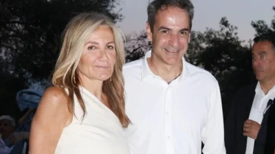 «Τσακωνόμαστε πάντα για....» - Τι συμβαίνει όταν κλείνουν οι πόρτες στο σπίτι Μαρέβα και Κυριακού Μητσοτάκη