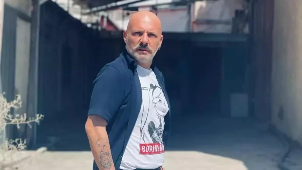 ''Όταν προσπαθείς...'' - Η πρώτη ανάρτηση του Νίκου Μουτσινά μετά την αναβολή της πρεμιέρας του