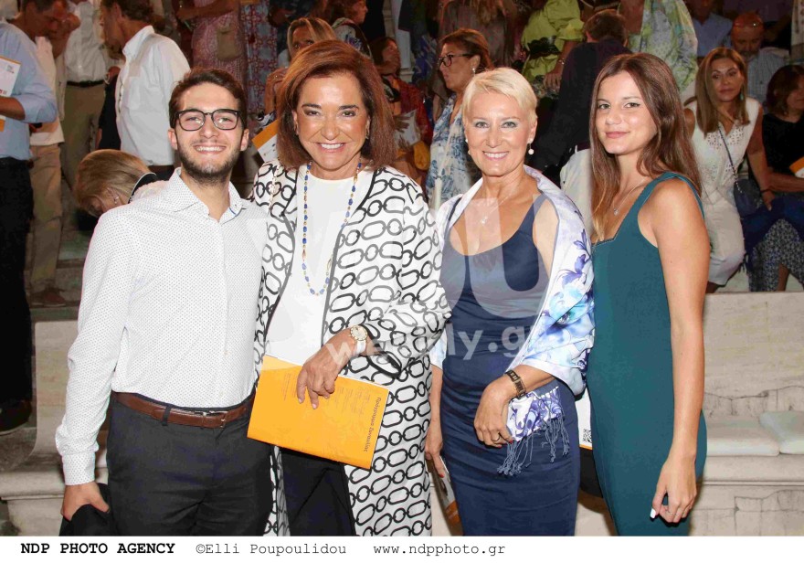 Αλέξανδρος Καραμανλής-Ντόρα Μπακογιάννη-Νατάσα Παζαΐτη-Αλίκη Καραμανλή