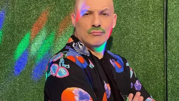 "Πέρασε και δεν ακούμπησε" - Η αντίδραση του Μουτσινά με την αναβολή της πρεμιέρας του