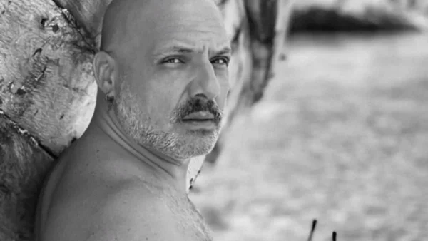 Γενέθλια για το Νίκο Μουτσινά - Έσβησε κεράκια και έκανε τις ευχές του για τη νέα χρονιά